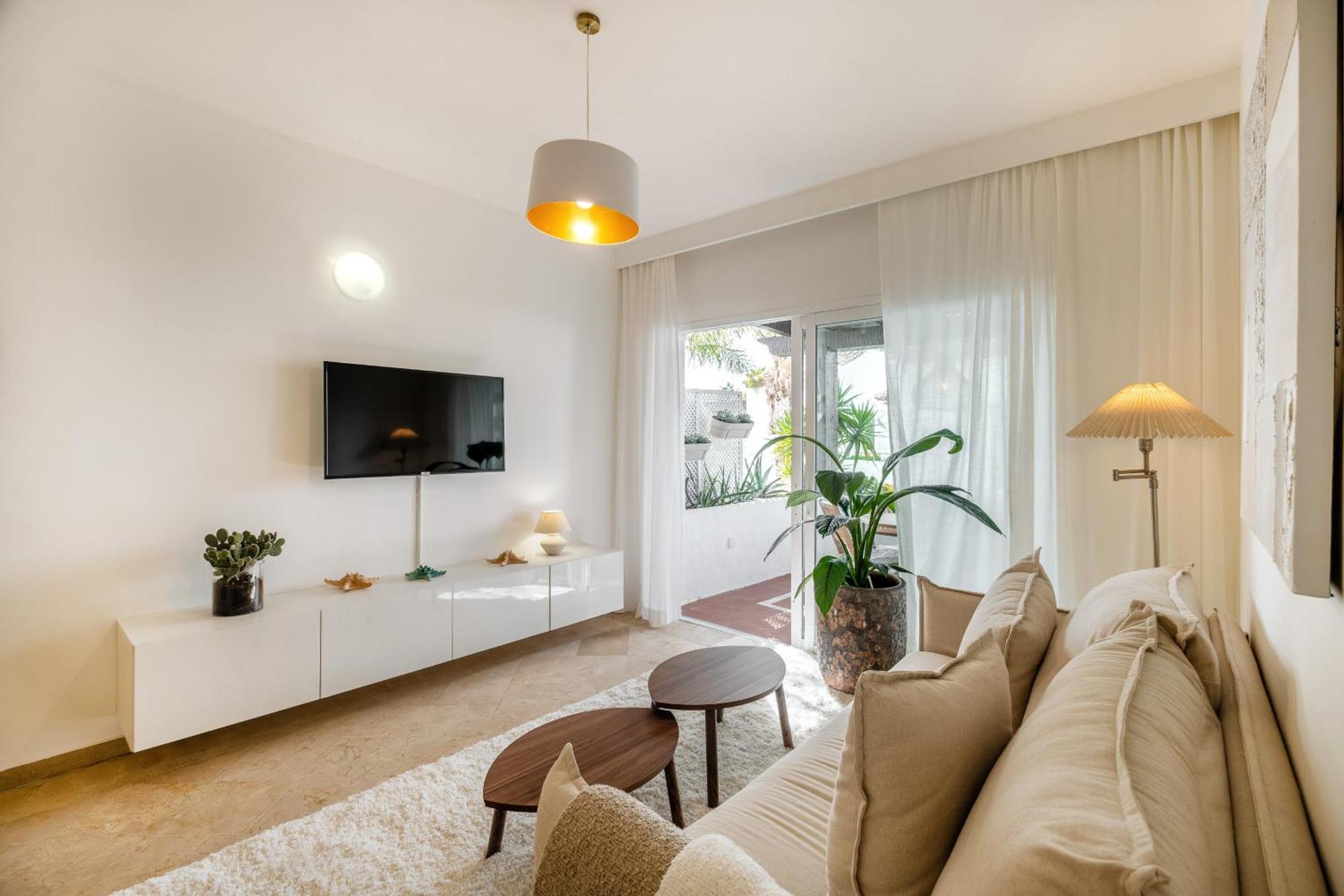 Costalita One Bedroom Apartment Estepona Exterior photo
