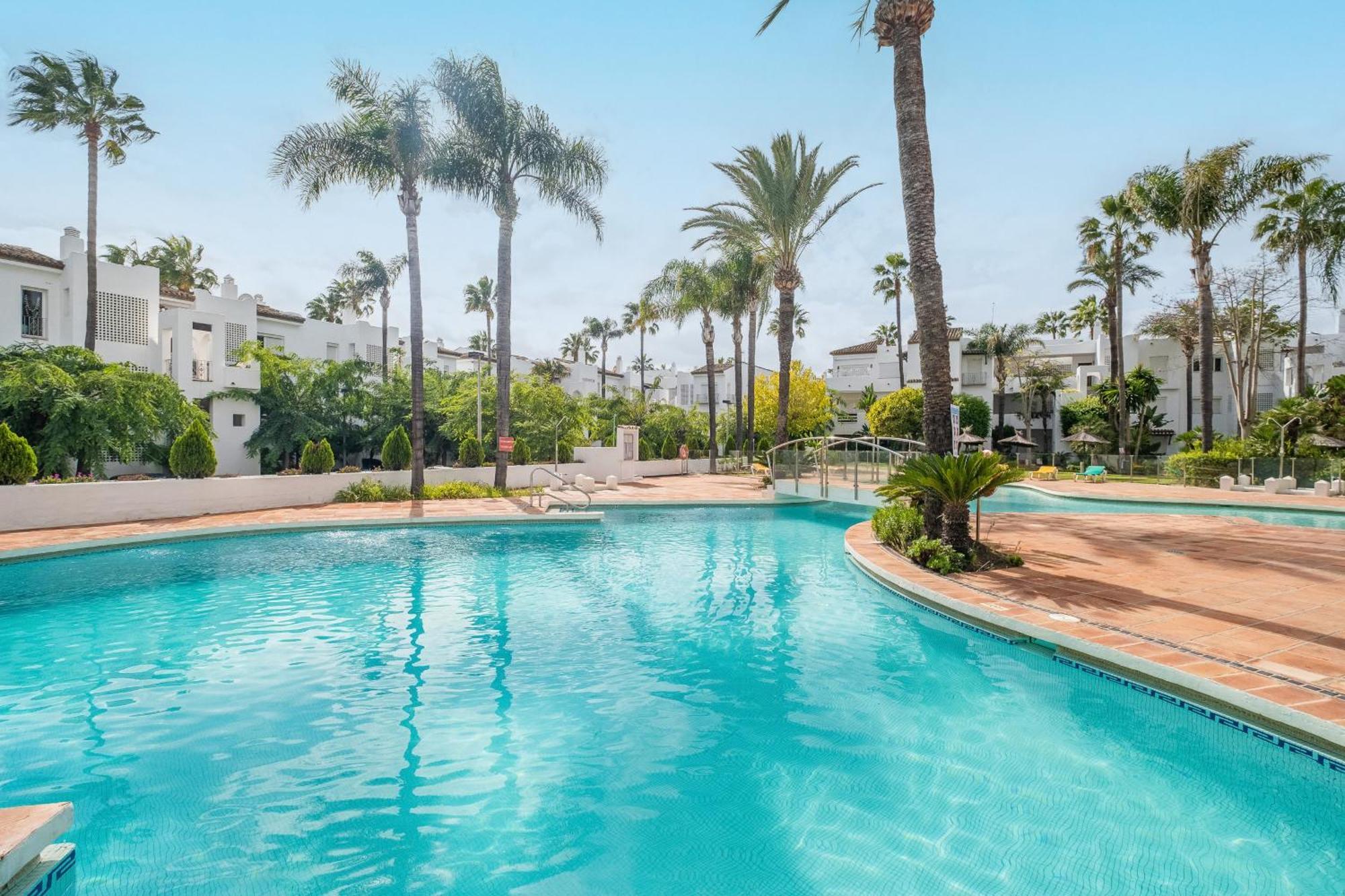 Costalita One Bedroom Apartment Estepona Exterior photo